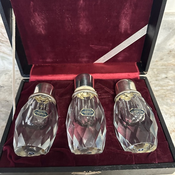 Vintage Hand Cut Lead Crystal Salt & Pepper Shakers w/ Pepper Mill – Boxed Set - Picture 3 of 3